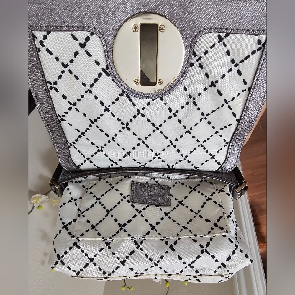 Kate Spade Newbury Lane Sally Saffiano Leather Pewter crossbody purse EUC - Picture 6 of 16